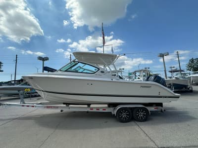 BOATZON | Pursuit DC 266 Dual Console 2022