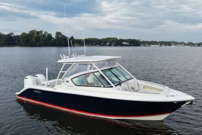 BOATZON | Pursuit DC 266 Dual Console 2023
