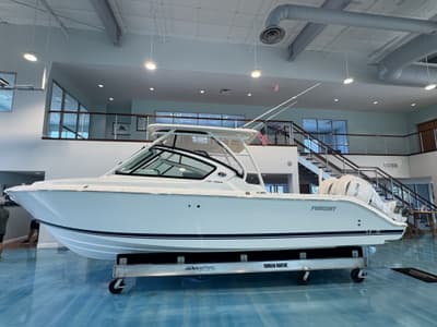 BOATZON | Pursuit DC 266 Dual Console 2027