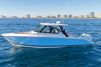 BOATZON | Pursuit DC 295 Dual Console 2023