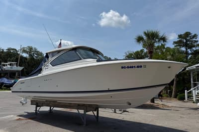 BOATZON | Pursuit DC 306 Dual Console 2024