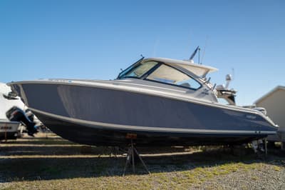 BOATZON | Pursuit DC 306 Dual Console 2024