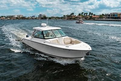 BOATZON | Pursuit DC 325 Dual Console 2018 BOATZON | Pursuit DC 325 Dual Console 2018