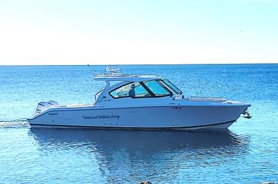 BOATZON | Pursuit DC 326 Dual Console 2021