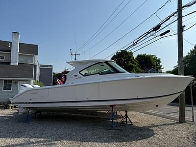 BOATZON | Pursuit DC 326 Dual Console 2025