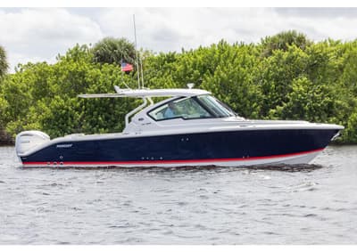 BOATZON | Pursuit DC 326 Dual Console 2026