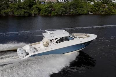 BOATZON | Pursuit DC 365 Dual Console 2019 BOATZON | Pursuit DC 365 Dual Console 2019