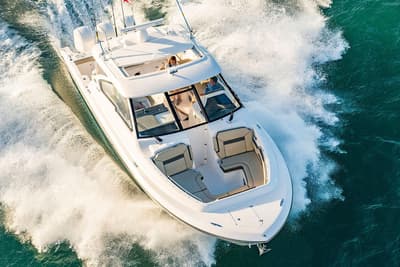 BOATZON | Pursuit DC 365 Dual Console 2020