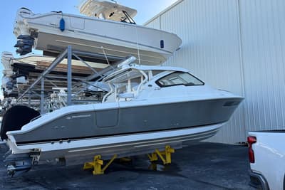 BOATZON | Pursuit DC 365 Dual Console 2020 BOATZON | Pursuit DC 365 Dual Console 2020