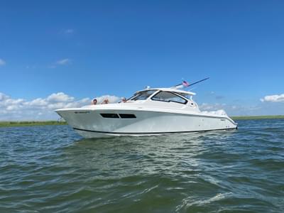 BOATZON | Pursuit DC 365 Dual Console 2022 BOATZON | Pursuit DC 365 Dual Console 2022