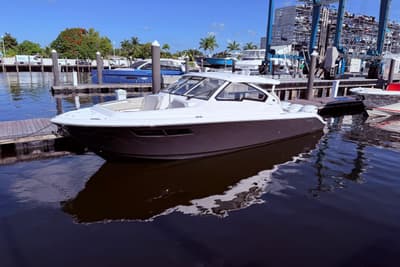 BOATZON | Pursuit DC 365 Dual Console 2023
