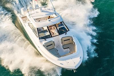 BOATZON | Pursuit DC 365 Dual Console 2026