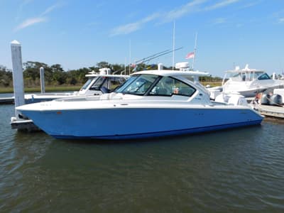 BOATZON | Pursuit Dual Console 326 2024