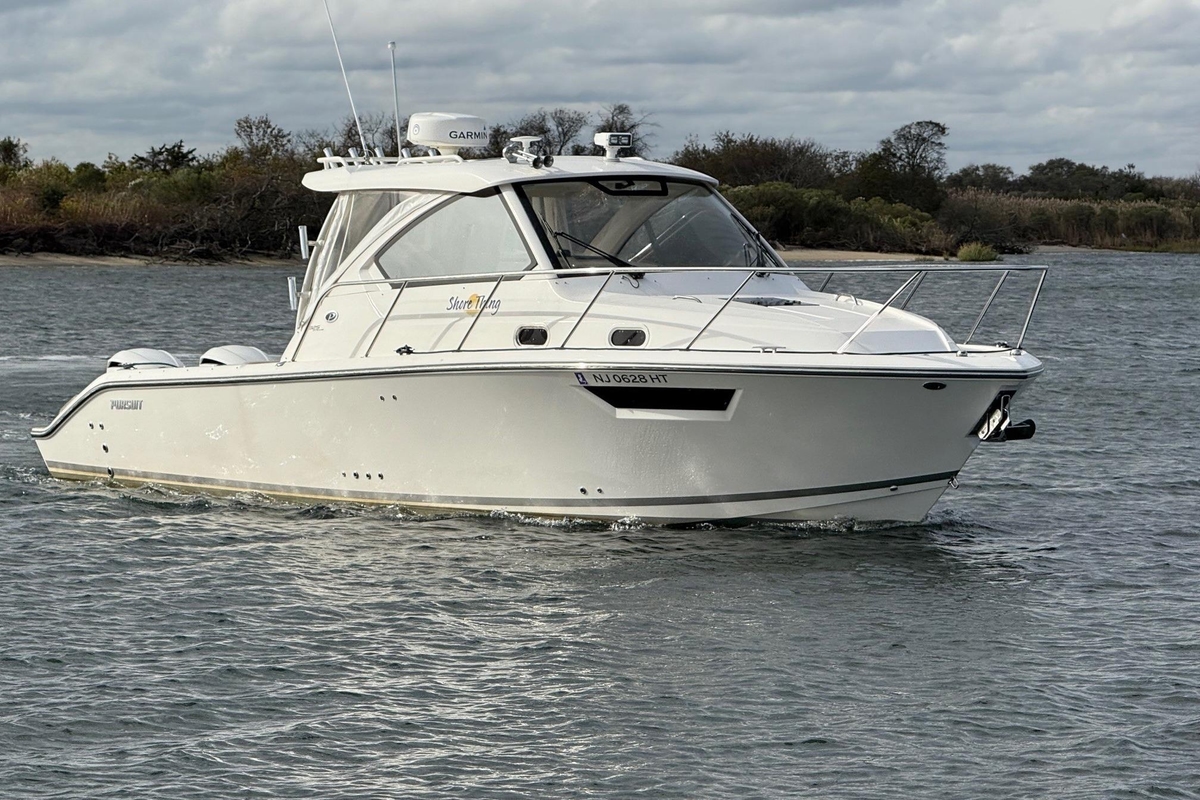 2017 Pursuit OS 325 Offshore - Sold Boat