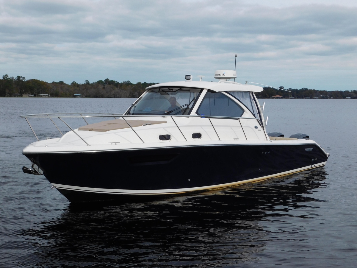2018 Pursuit OS 325 Offshore - Sold Boat