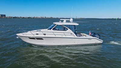 BOATZON | Pursuit OS 355 Offshore 2018