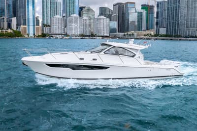 BOATZON | Pursuit OS 405 Offshore 2026