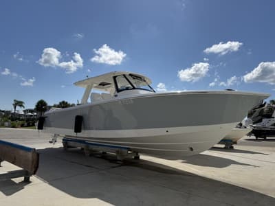 BOATZON | Pursuit S 358 Sport 2026