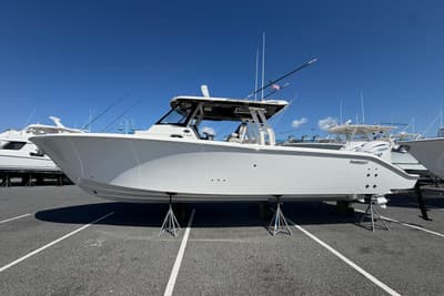 BOATZON | Pursuit S 358 Sport 2026