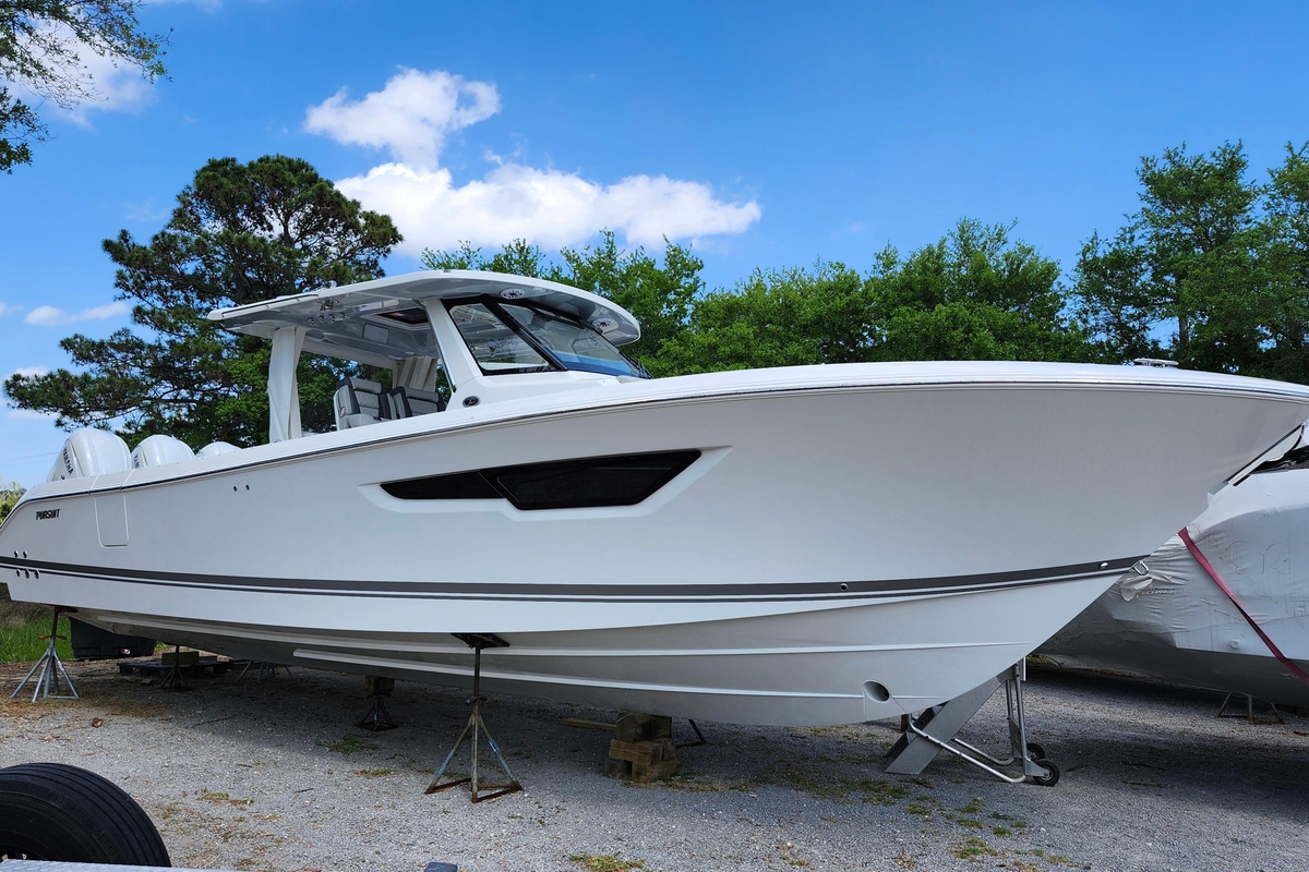 2026 Pursuit S 388 Sport - Sold Boat