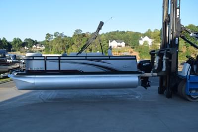 BOATZON | Qwest 818 XRE E Class XRE Fish LT 2023