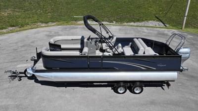 BOATZON | Qwest 822 Splash Pad RWLTZ 2023