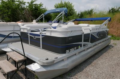BOATZON | Qwest Adventure 820 Cruise Deluxe 2016 BOATZON | Qwest Adventure 820 Cruise Deluxe 2016