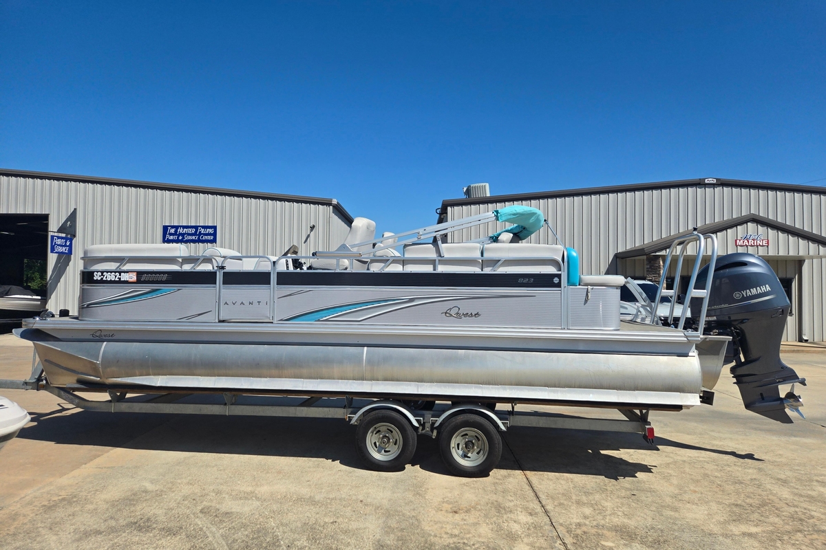 2018 Qwest Avanti 823 Lanai DS Bar - Sold Boat