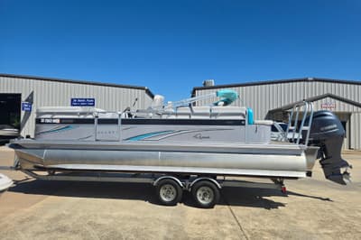 BOATZON | Qwest Avanti 823 Lanai DS Bar 2018