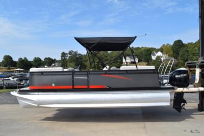 BOATZON | Qwest E Class820 RLSLt 2023