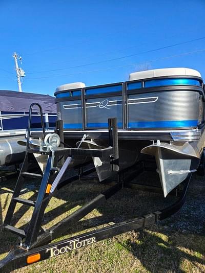 BOATZON | Qwest ECLASS 22 XRE CRUISE 2025 BOATZON | Qwest ECLASS 22 XRE CRUISE 2025