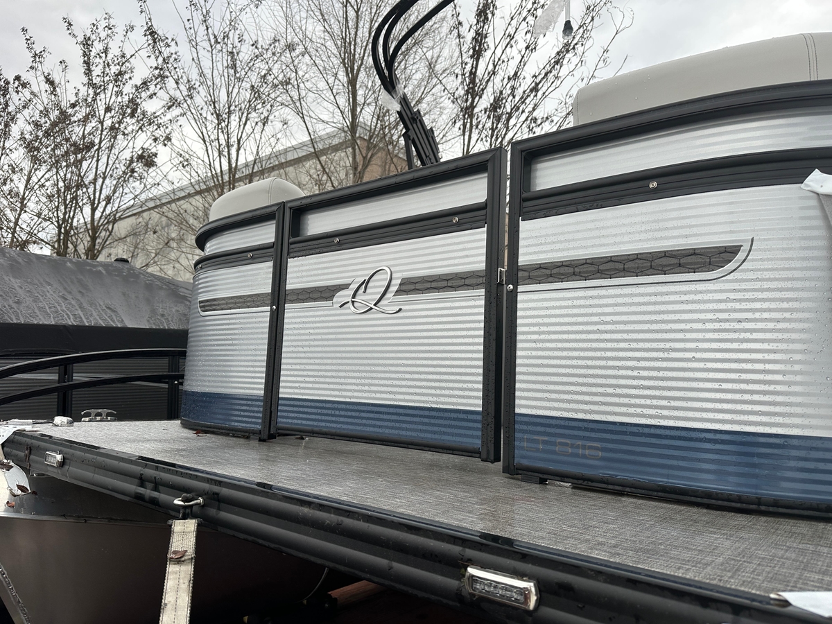 2023 Qwest NEW NEW 816 Lanai 20HP XF14 - Sold Boat