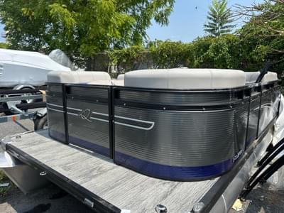 BOATZON | Qwest NEW NEW 816 Lanai XF16 2023