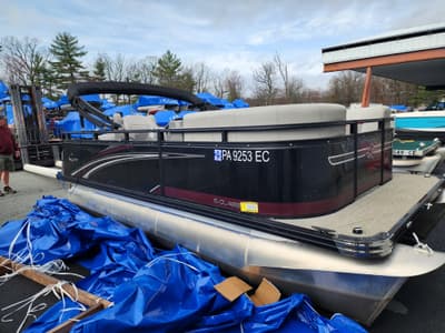 BOATZON | Qwest Pontoons 816 EClass XRE Cruise 2023 BOATZON | Qwest Pontoons 816 EClass XRE Cruise 2023