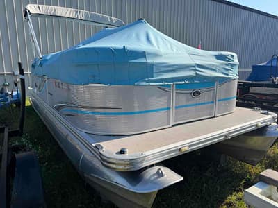 BOATZON | Qwest Pontoons LS 818 RLS 2016