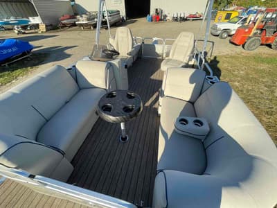 BOATZON | Qwest Pontoons LS 818 RLS 2020
