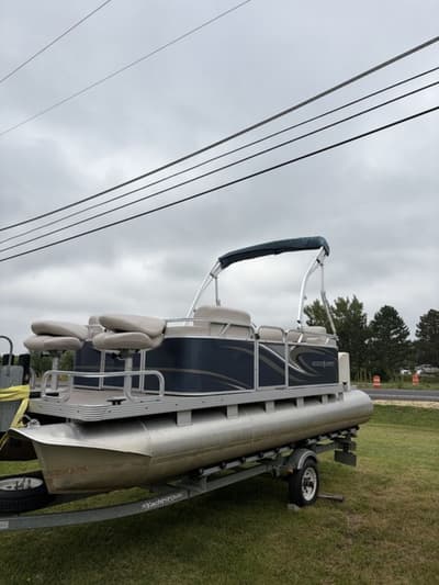 BOATZON | Qwest Pontoons Paddle Pontoon 2019