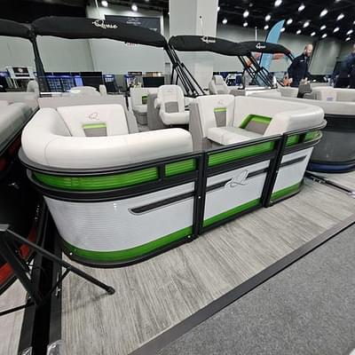 BOATZON | Qwest Pontoons Qwest 18 RLS EClass 2025 BOATZON | Qwest Pontoons Qwest 18 RLS EClass 2025