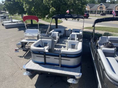 BOATZON | Qwest Pontoons RLS 2025