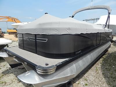 BOATZON | Qwest Splash Pad 822 2024 BOATZON | Qwest Splash Pad 822 2024