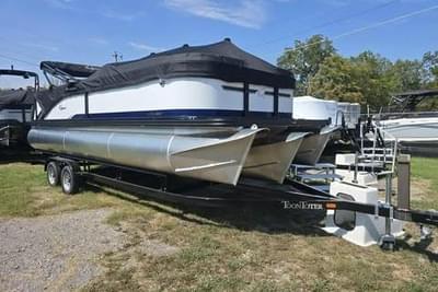 BOATZON | Qwest XRE EClass 2026