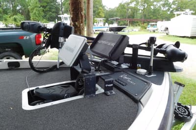 BOATZON | Ranger 518SVX Comanche 2000