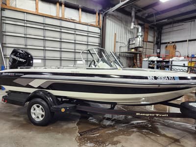 BOATZON | Ranger Boats 1850 RS Reata  Clean LowHour MultiPurpose Rig 2011