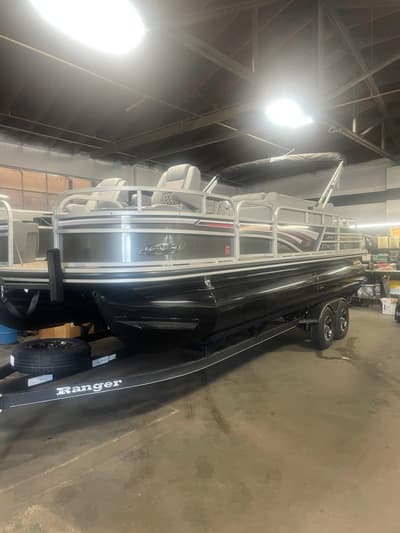 BOATZON | Ranger Boats Reata Fish and Cruise Series 223FC 2025