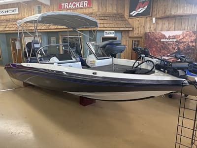 BOATZON | RANGER FIBERGLASS 212LS 2026