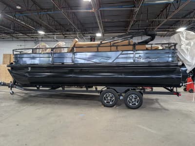 BOATZON | Ranger Pontoon 223FC 2026