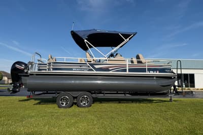 BOATZON | Ranger Reata 223F 2021