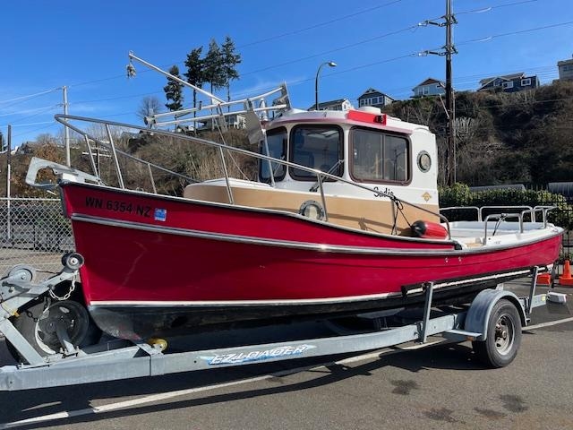 2010 Ranger Tugs R21 EC - Sold Boat