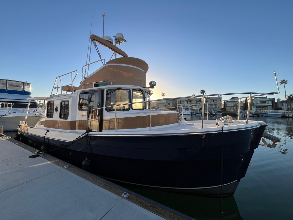 2022 Ranger Tugs R31 CB - Sold Boat