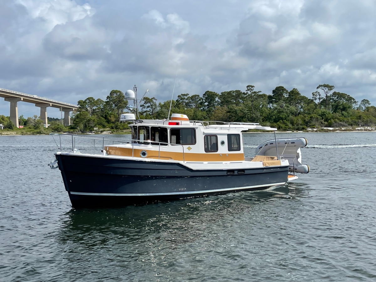 2027 Ranger Tugs R31 S - Sold Boat